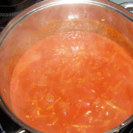Krok 3 - baza do potraw: sos pomidorowy domowy... foto