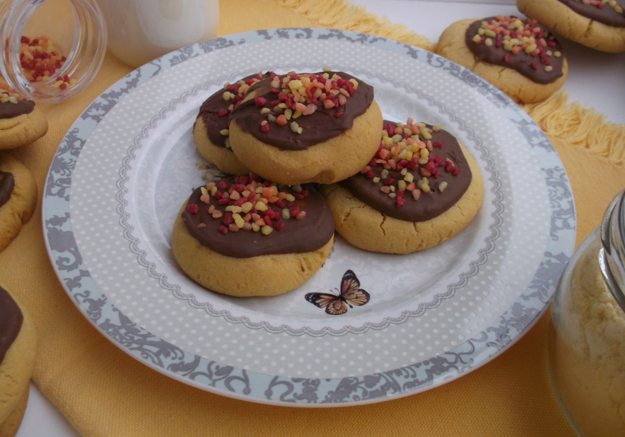 Bezglutenowe ciasteczka z czekoladą. foto