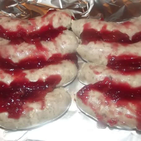 Krok 2 - Biała kiełbasa w glazurze wiśniowej foto