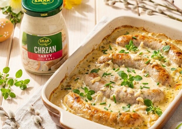 Fotografia przedstawiająca Biała kiełbasa w sosie chrzanowym