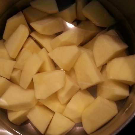 Krok 2 - Biała kiełbasa z puree ziemniaczanym foto