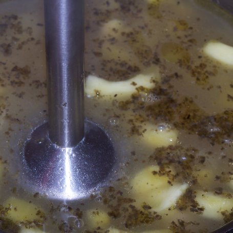 Krok 5 - Biała zupa, czyli krem z cukinii, selera i ziemniaków foto