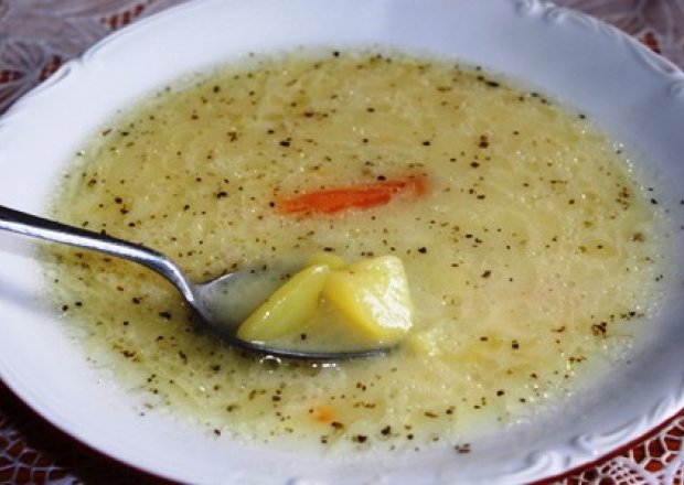 Fotografia przedstawiająca Biała zupa z warzywami