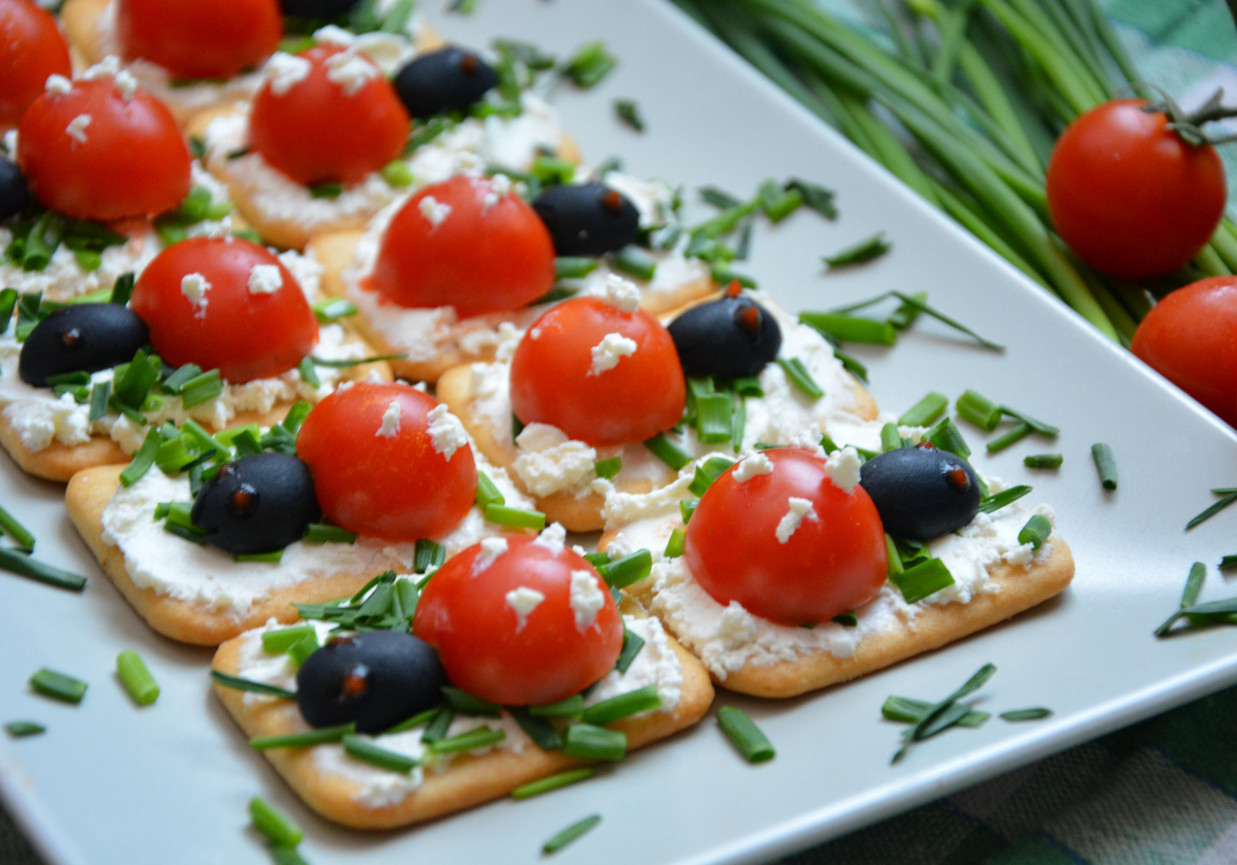 Biedronki na krakersach foto