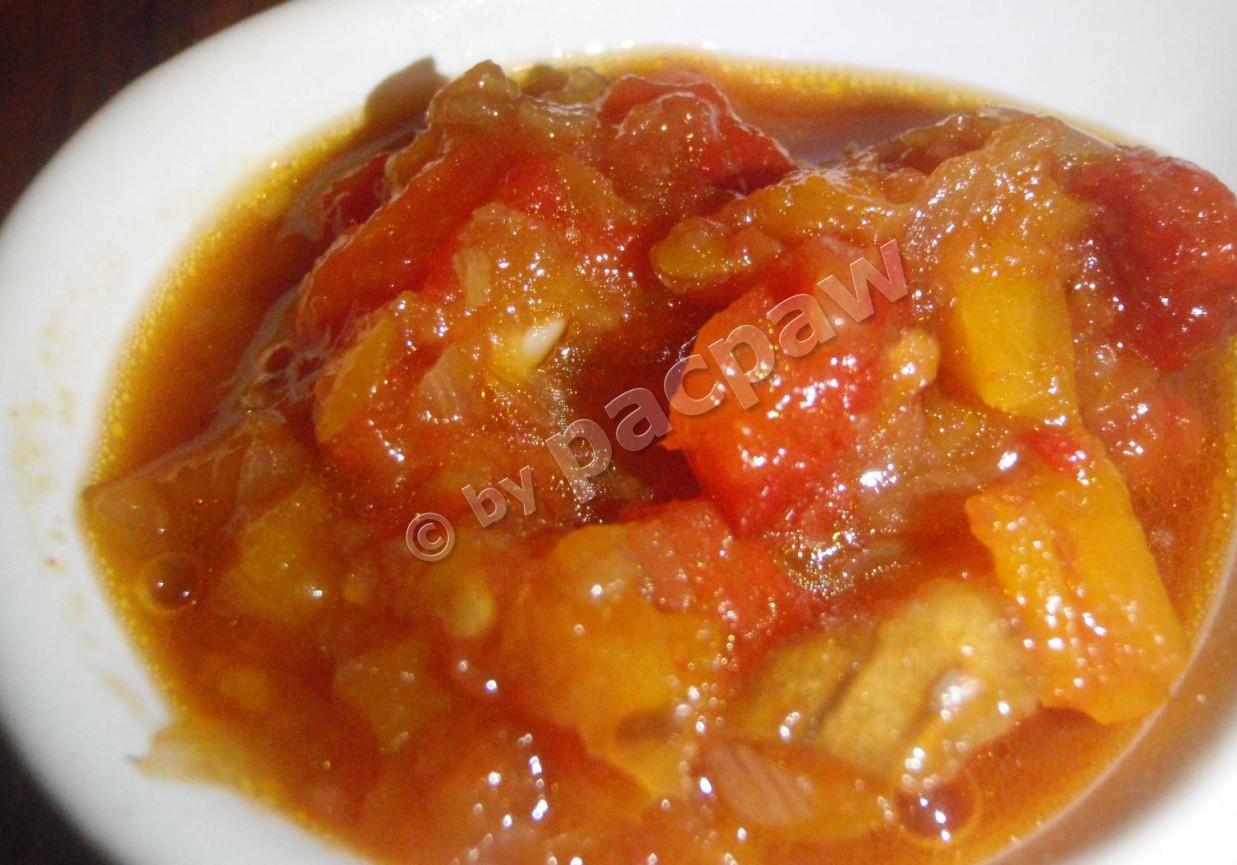 Lutenica – macedońska pasta paprykowo-pomidorowa foto