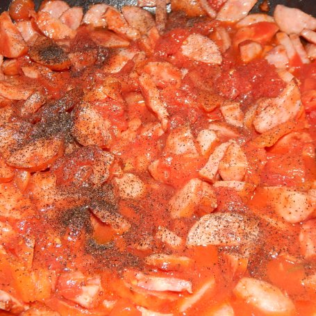 Krok 5 - Bigosik z młodej kapusty z kiełbasą i pomidorami foto