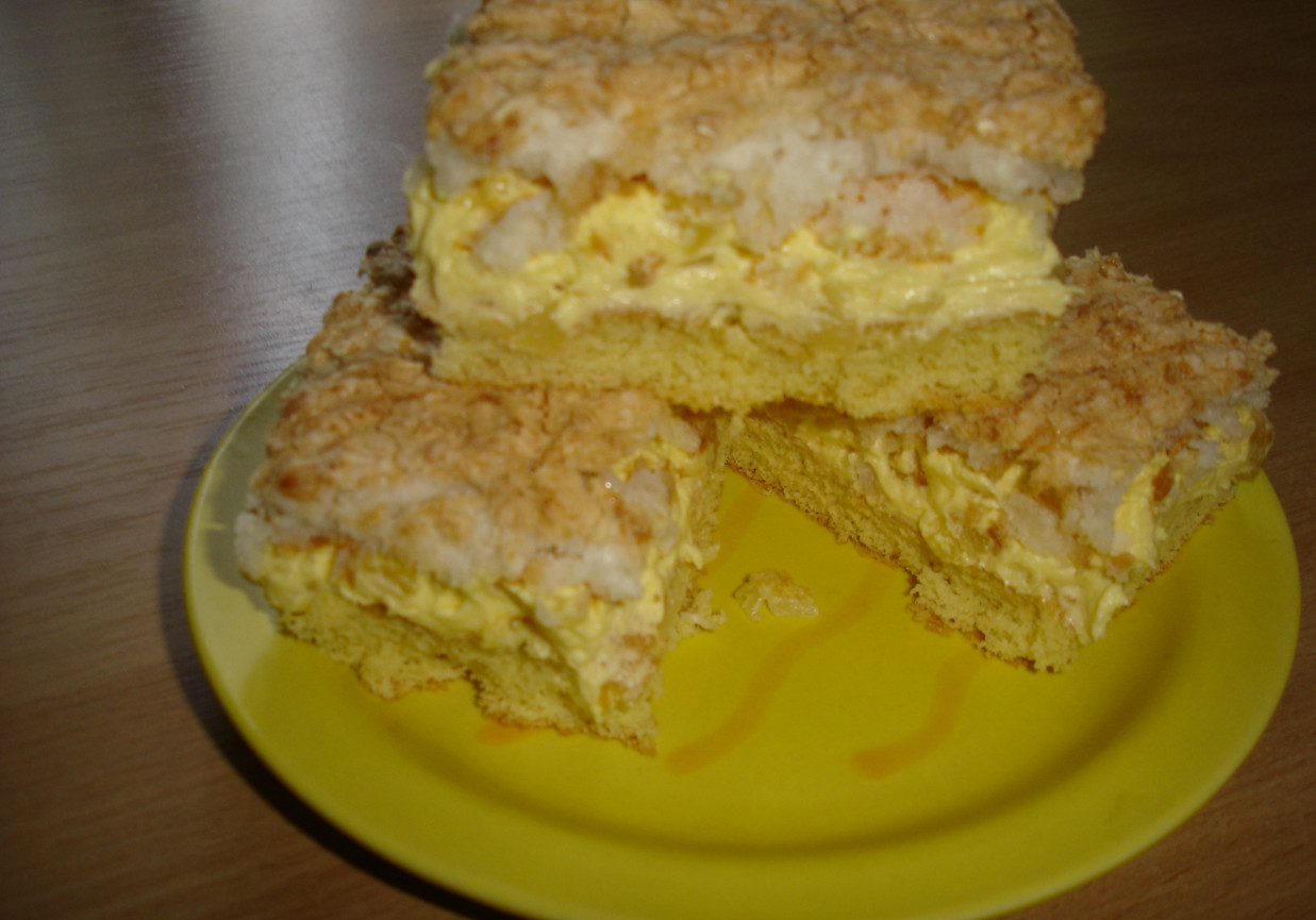 Biszkopt z ananasem foto