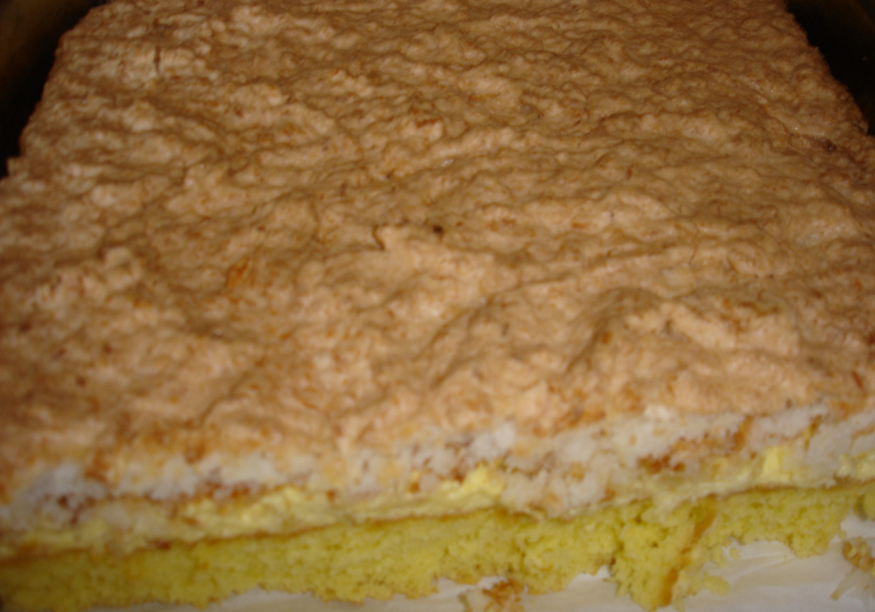 Biszkopt z ananasem foto