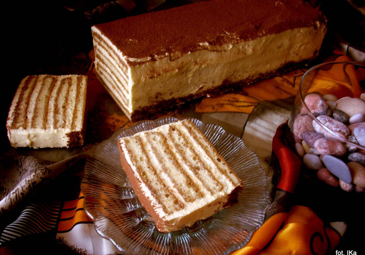 Biszkopt z kremem a/la tiramisu foto