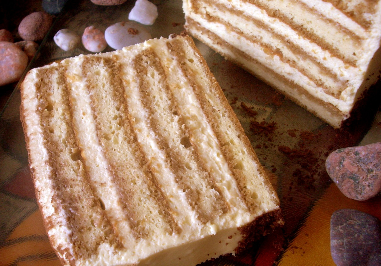 Biszkopt z kremem a/la tiramisu foto