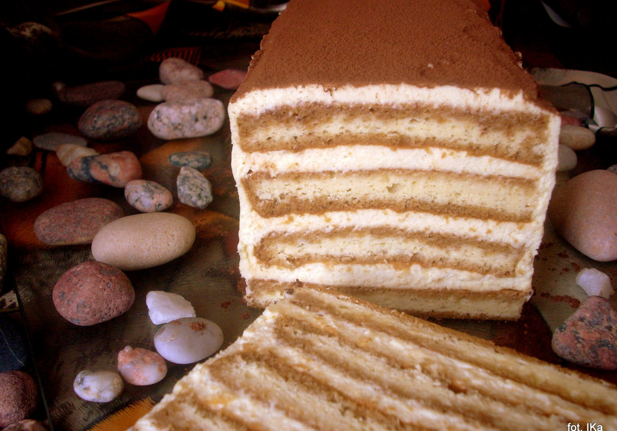 Biszkopt z kremem a/la tiramisu foto