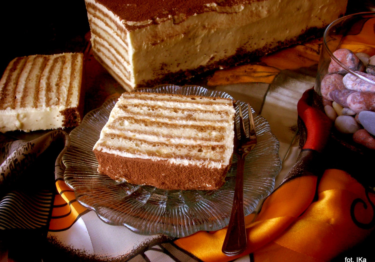 Biszkopt z kremem a/la tiramisu foto