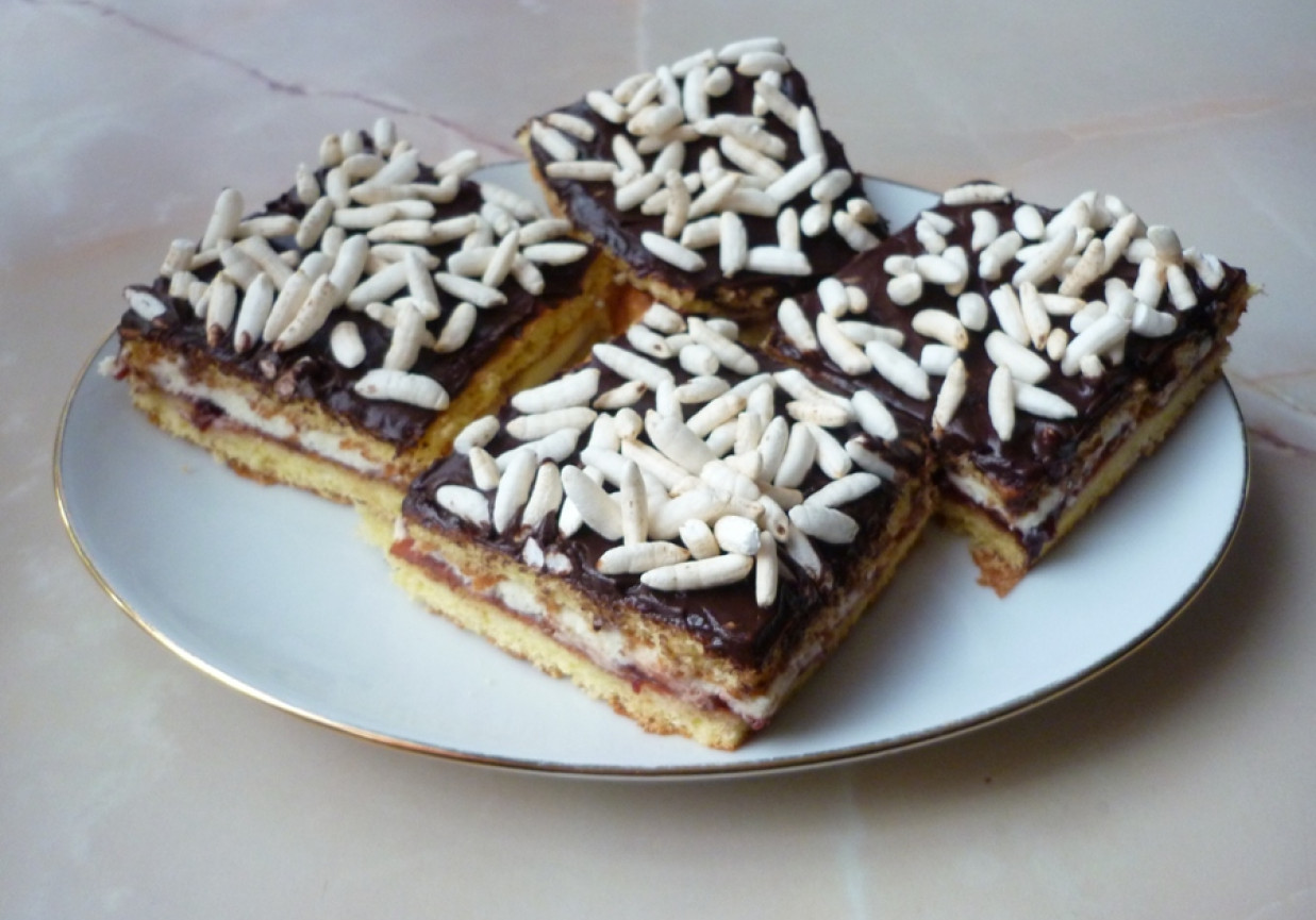 Biszkopt z masą foto