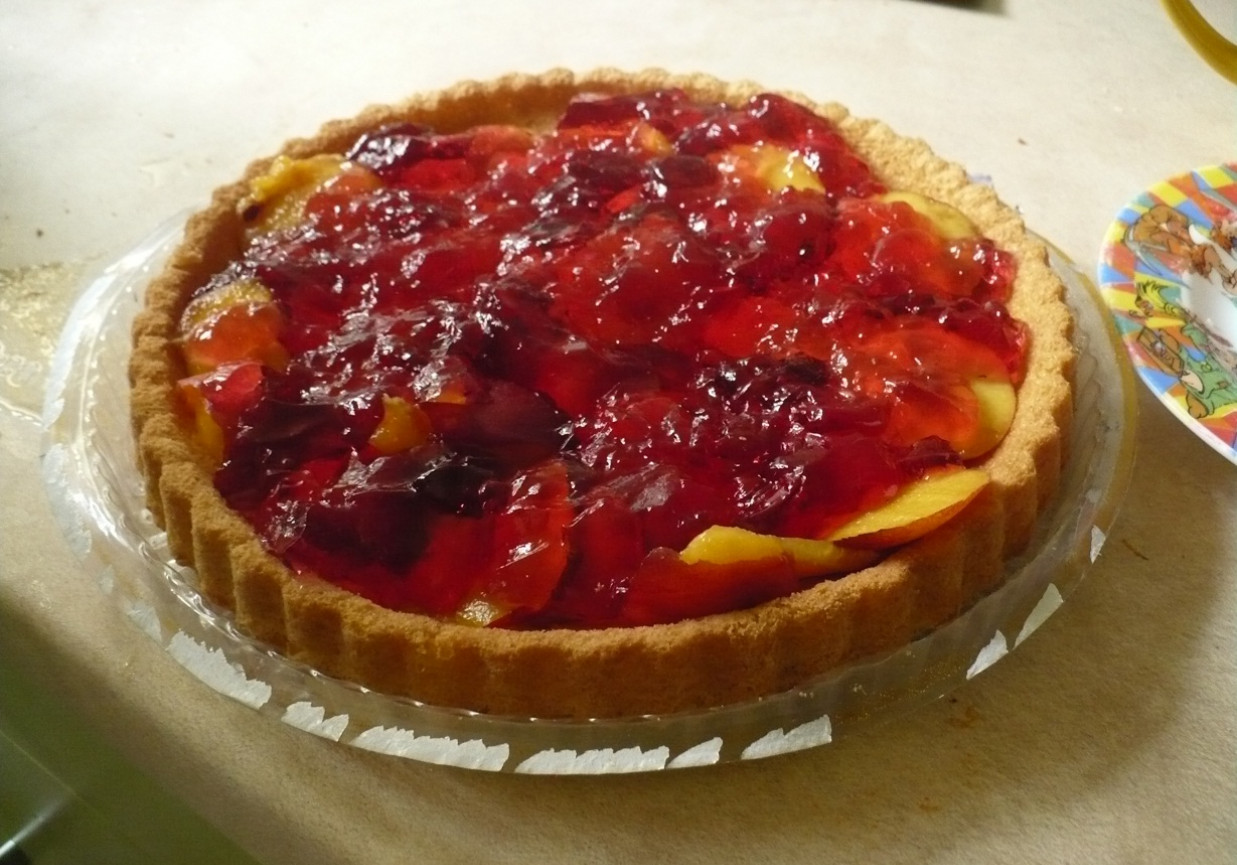 Biszkoptowa tarta z galaretką foto