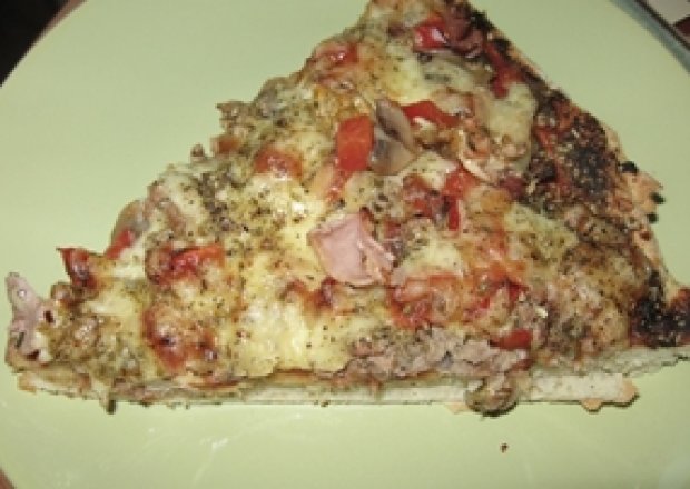 Fotografia przedstawiająca Błyskawiczna pizza