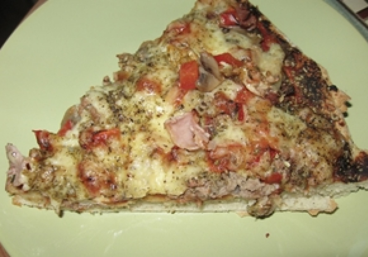 Błyskawiczna pizza foto