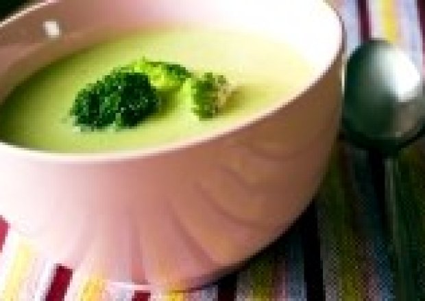 Fotografia przedstawiająca Błyskawiczna zupa krem z brokułów