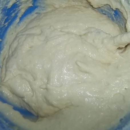 Krok 2 - Błyskawiczne pączki z jogurtem greckim foto