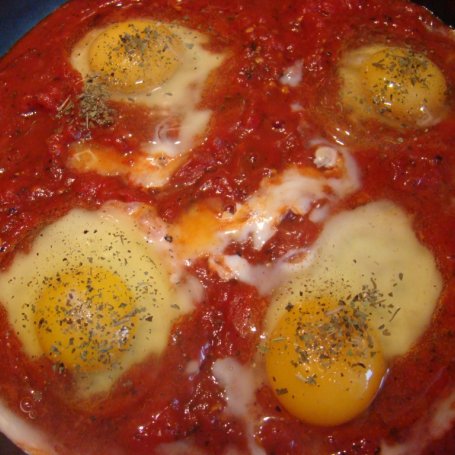 Krok 3 - Boskie jajka na pomidorach foto