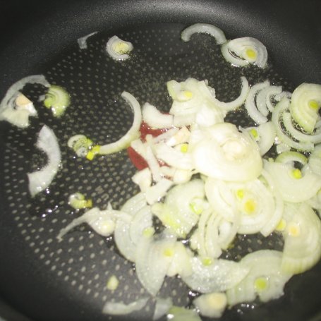 Krok 1 - Brokuł i kalafior w sosie serowym z makaronem foto