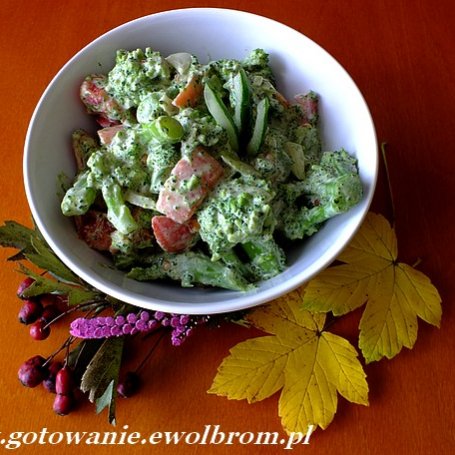 Krok 4 - Brokułowa sałatka do obiadu foto