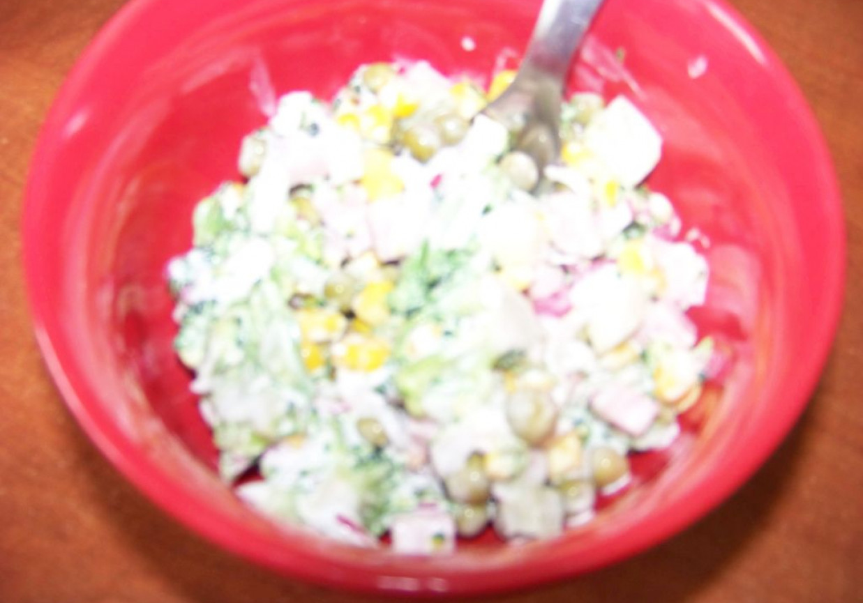 Brokułowa sałatka na szybko według Agi foto