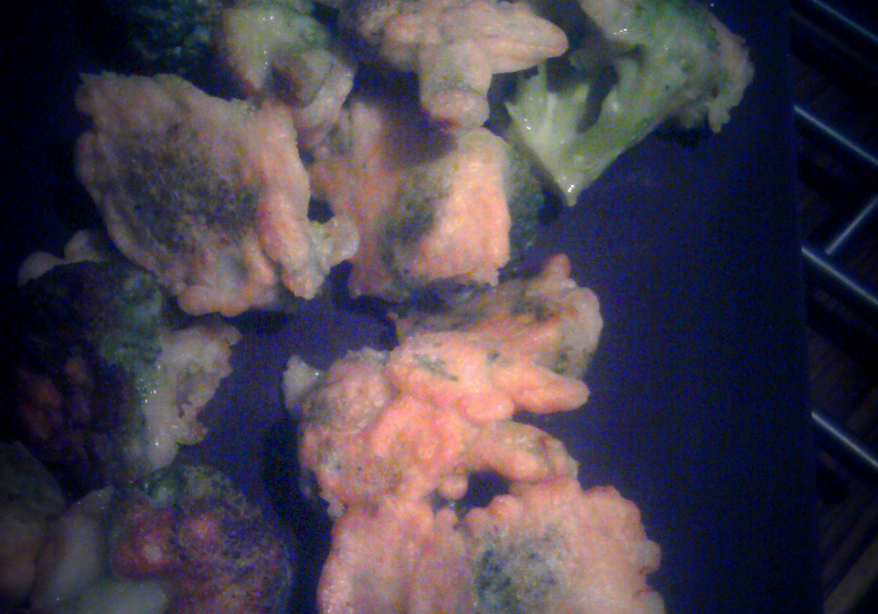 Brokuły w cieście naleśnikowym foto