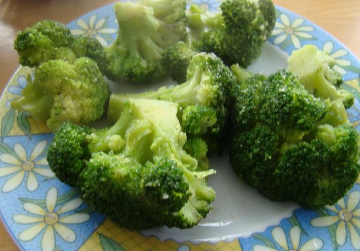 Brokuły z masełkiem czosnkowym foto
