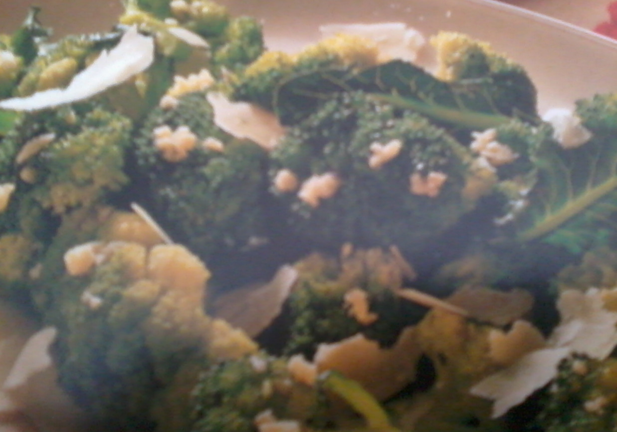 brokuły z masłem czosnkowym foto