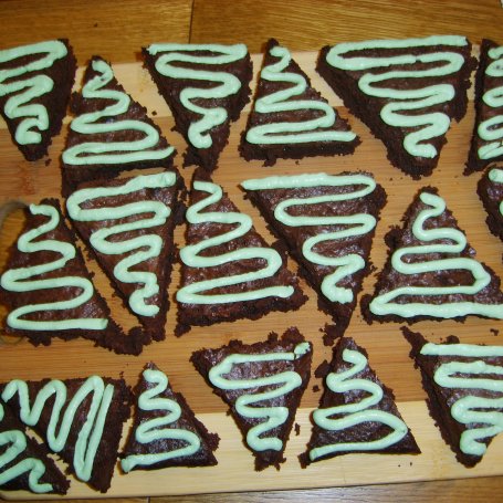 Krok 6 - Brownie choinki foto