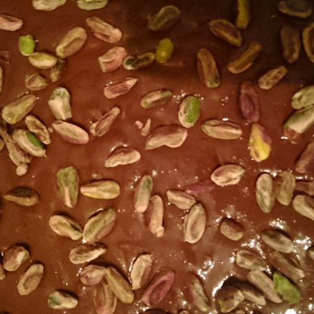 Krok 3 - Brownie z kaszy jaglanej z solonymi pistacjami foto