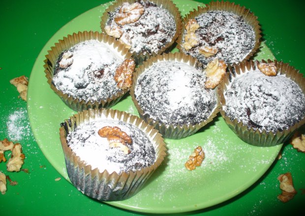 Fotografia przedstawiająca Brownies z orzechami i migdałami