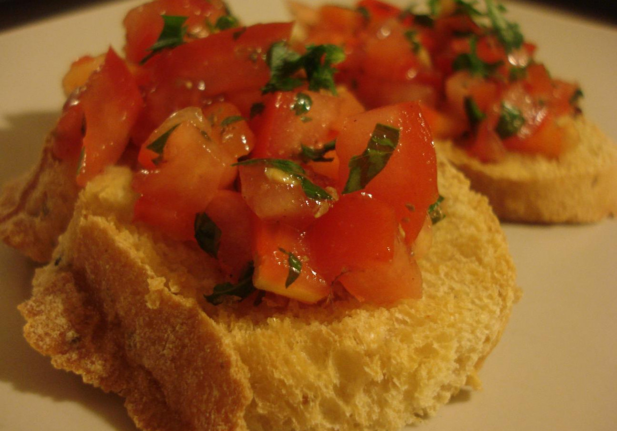 Bruschetta pomidorowo- paprykowa foto