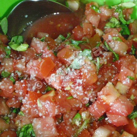 Krok 8 - Bruschetta szpinakowo-pomidorowa z olejem lnianym foto