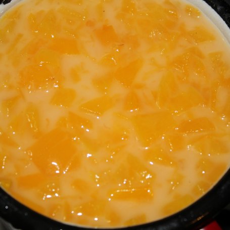 Krok 6 - Brzoskwiniowy przekładaniec foto