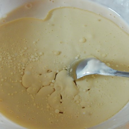 Krok 3 - Buchty drożdżowe ze śliwkami foto