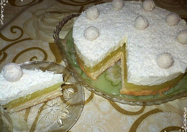 Fotografia przedstawiająca Budyniowo śnieżne ciasto
