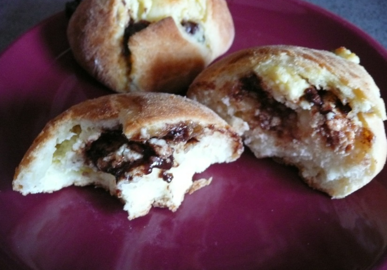 Bułeczki z białym serem i czekoladą foto