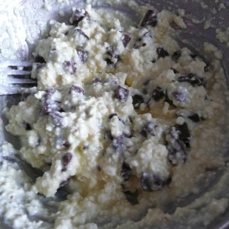 Krok 1 - Bułeczki z białym serem i czekoladą foto