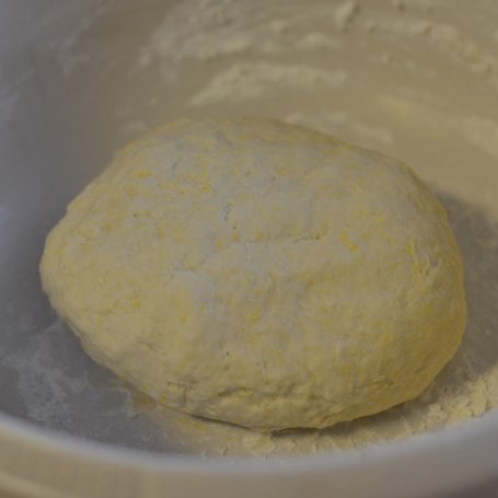 Krok 4 - BUŁECZKI Z PAPRYKĄ,FETĄ I MIĘSEM foto