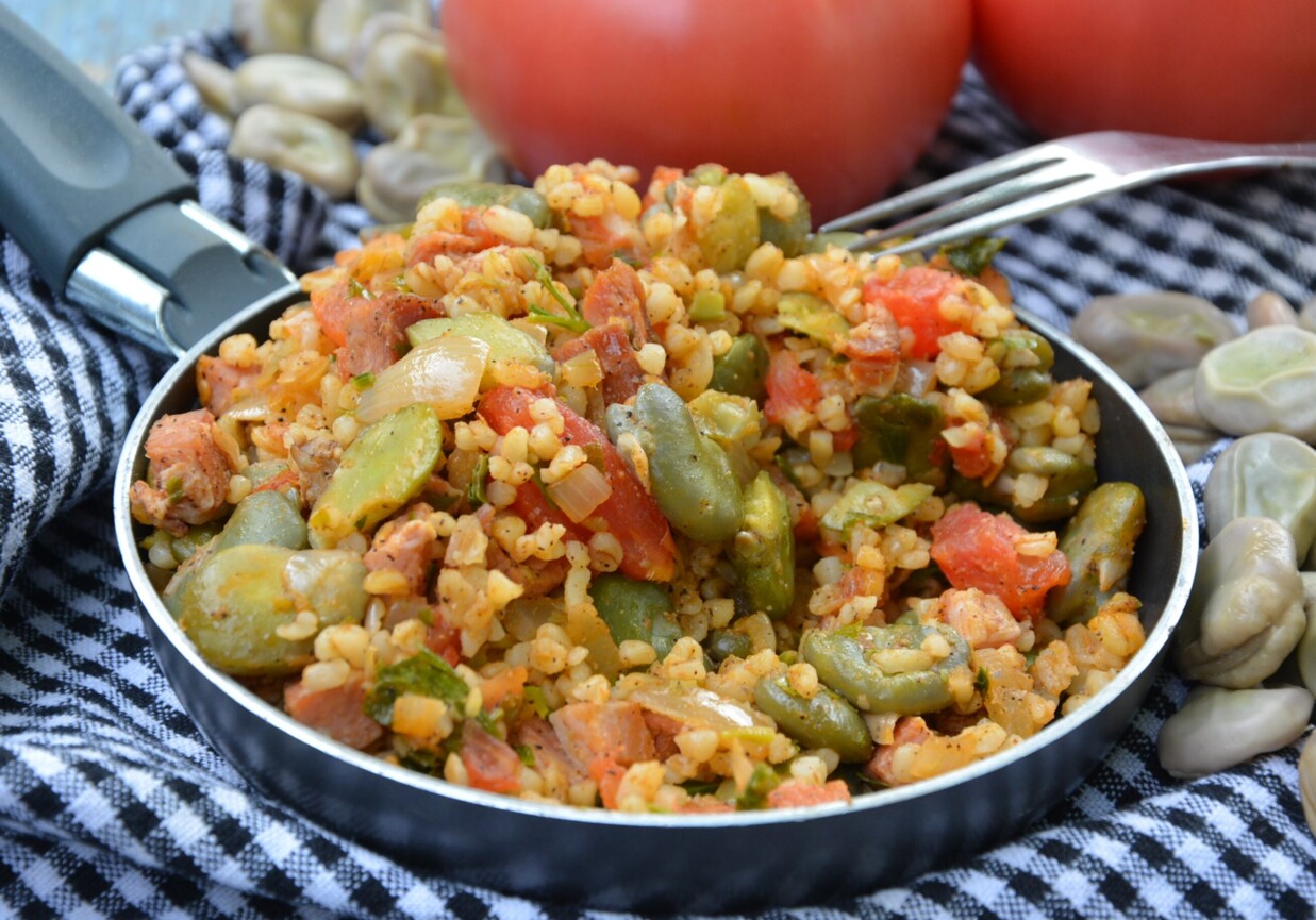 Bulgur z bobem i pomidorami foto
