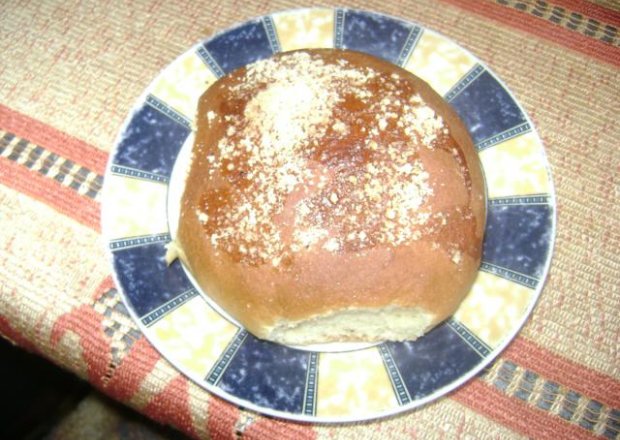 Fotografia przedstawiająca bułki drożdżowe z serem