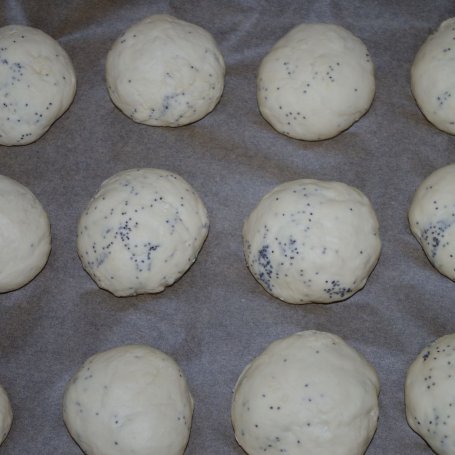 Krok 3 - Bułki z makiem (z dodatkiem kefiru) foto