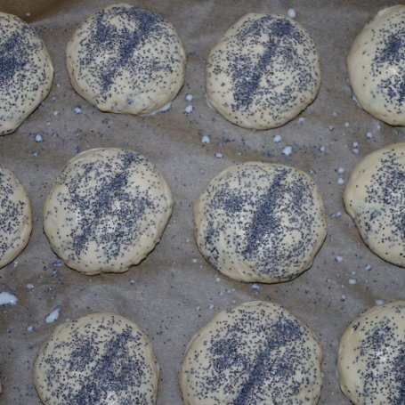 Krok 4 - Bułki z makiem (z dodatkiem kefiru) foto