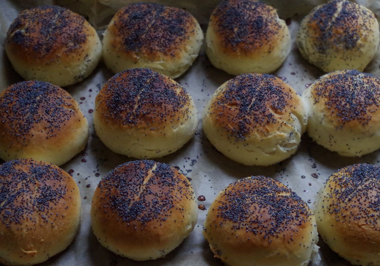 Bułki z makiem (z dodatkiem kefiru) foto