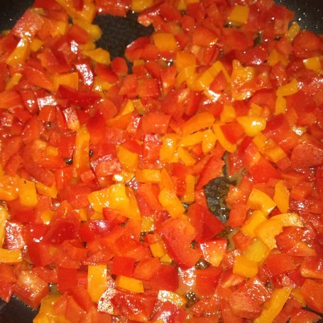 Krok 1 - Bułki z nadzieniem paprykowo-pomidorowym foto