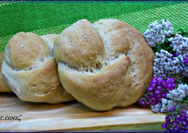Fotografia przedstawiająca Bułki żytnio - pszenne z ziemniakami