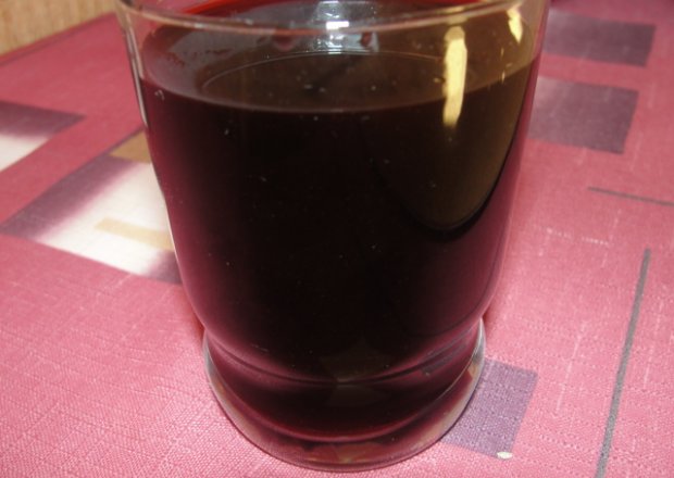 Fotografia przedstawiająca Buraczany sok