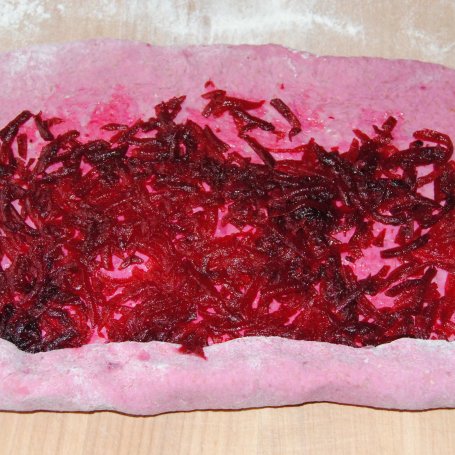 Krok 5 - Buraczkowe bułeczki foto