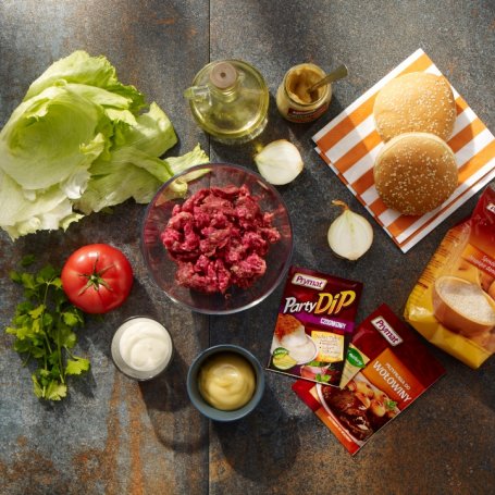 Krok 1 - Burger domowy z dipem czosnkowym foto